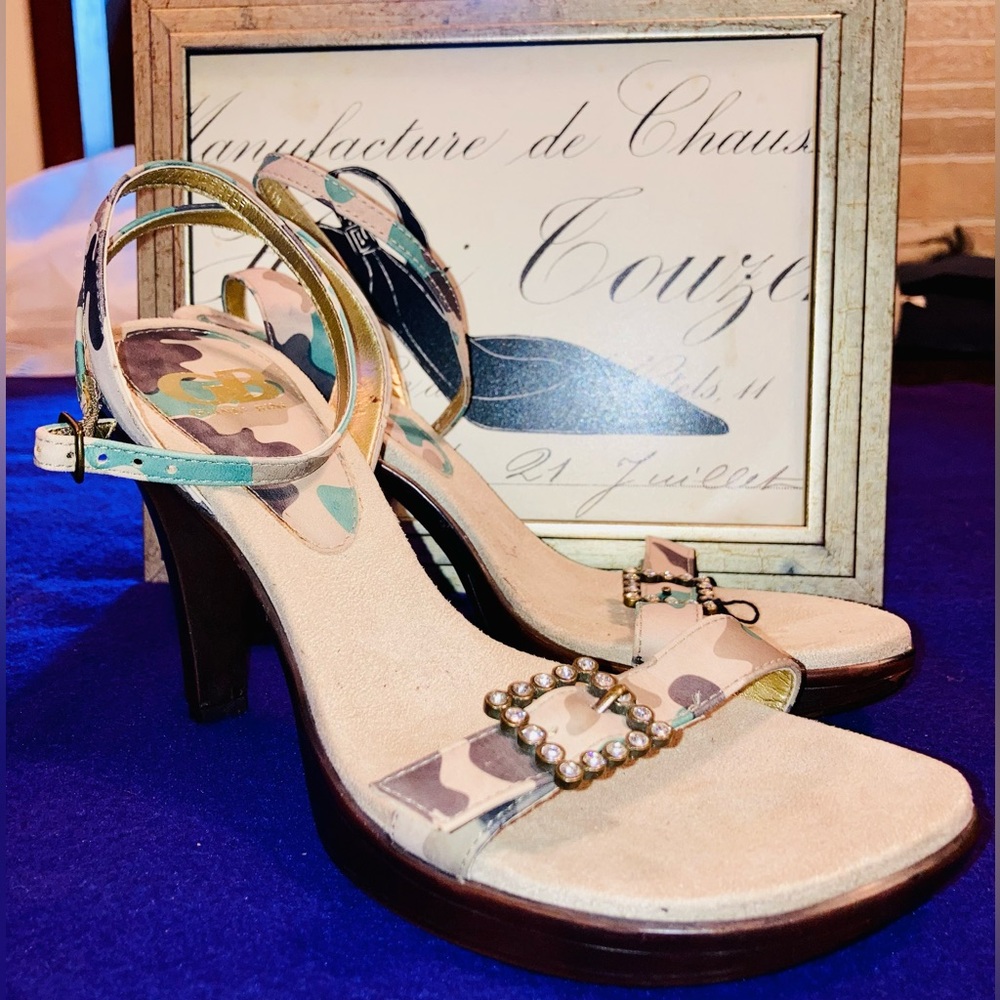 Gianni Bini Camo Heels